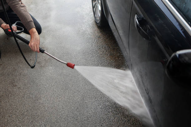 Why Choose Our Certified Pressure Washing Experts for Your Project Needs in Montrose, MI?